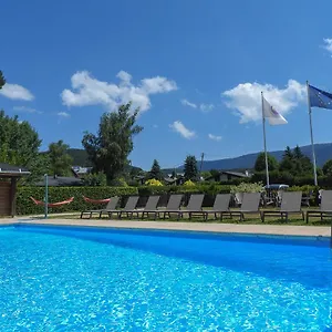 logis-le-vernay.hotels-rhonealpes.com/